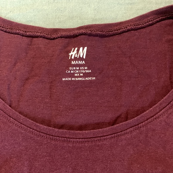 Bundle of 3 size medium maternity t-shirts - Picture 2 of 6